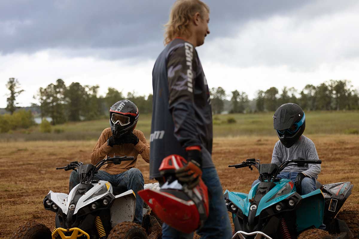 ORV ATV MY23 REN Family Lifestyle 1W9A0580 RGB